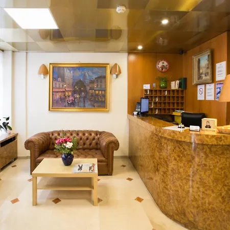 Fiat מלון פריז